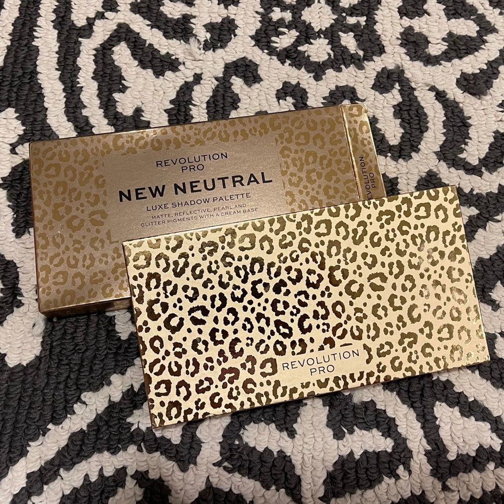 Revolution Pro Eyeshadow Palette